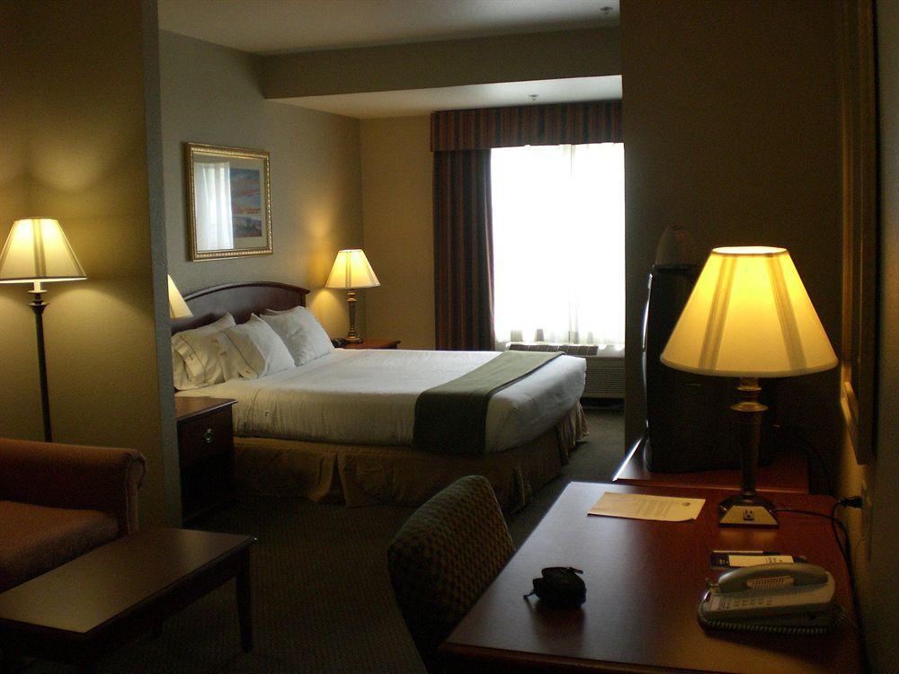 Holiday Inn Express- West Sacramento By Ihg Номер фото