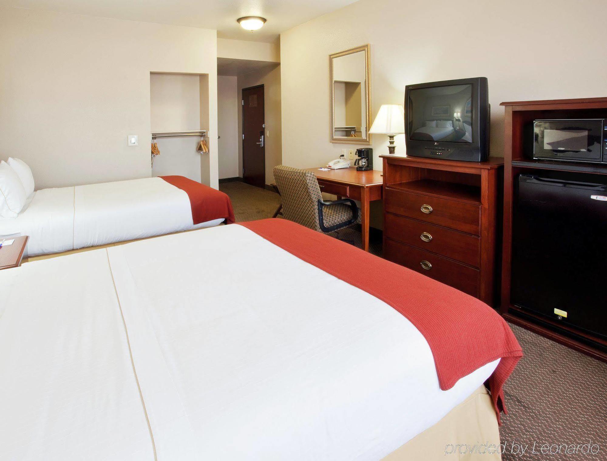 Holiday Inn Express- West Sacramento By Ihg Номер фото