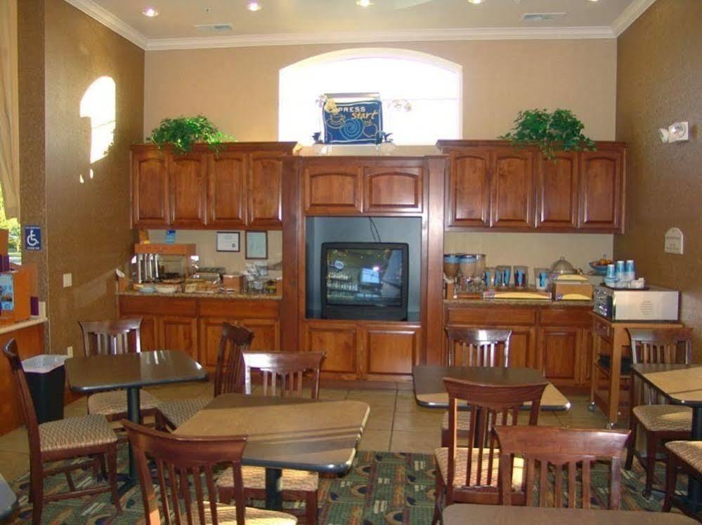 Holiday Inn Express- West Sacramento By Ihg Екстер'єр фото
